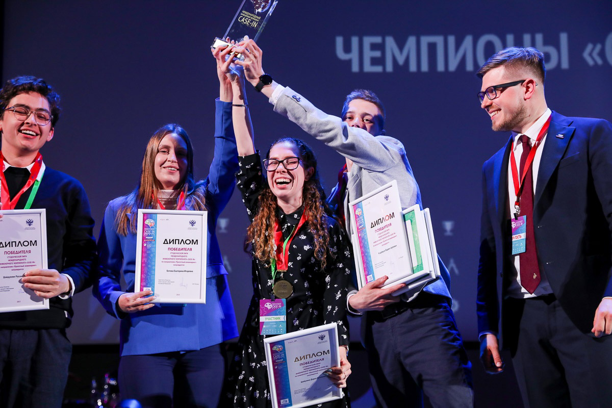 Награждение команды СПбПУ PoliEngTeam 