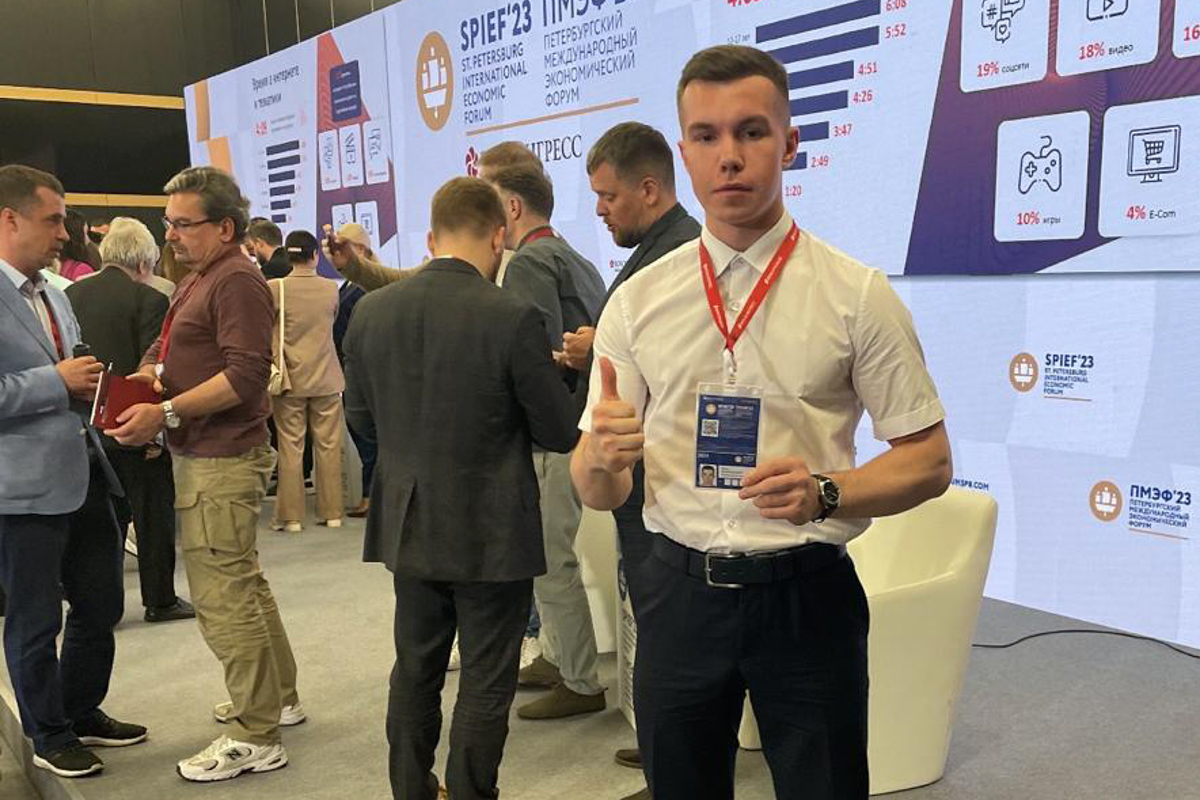 Никита Сухомлинов Никита Сухомлинов
