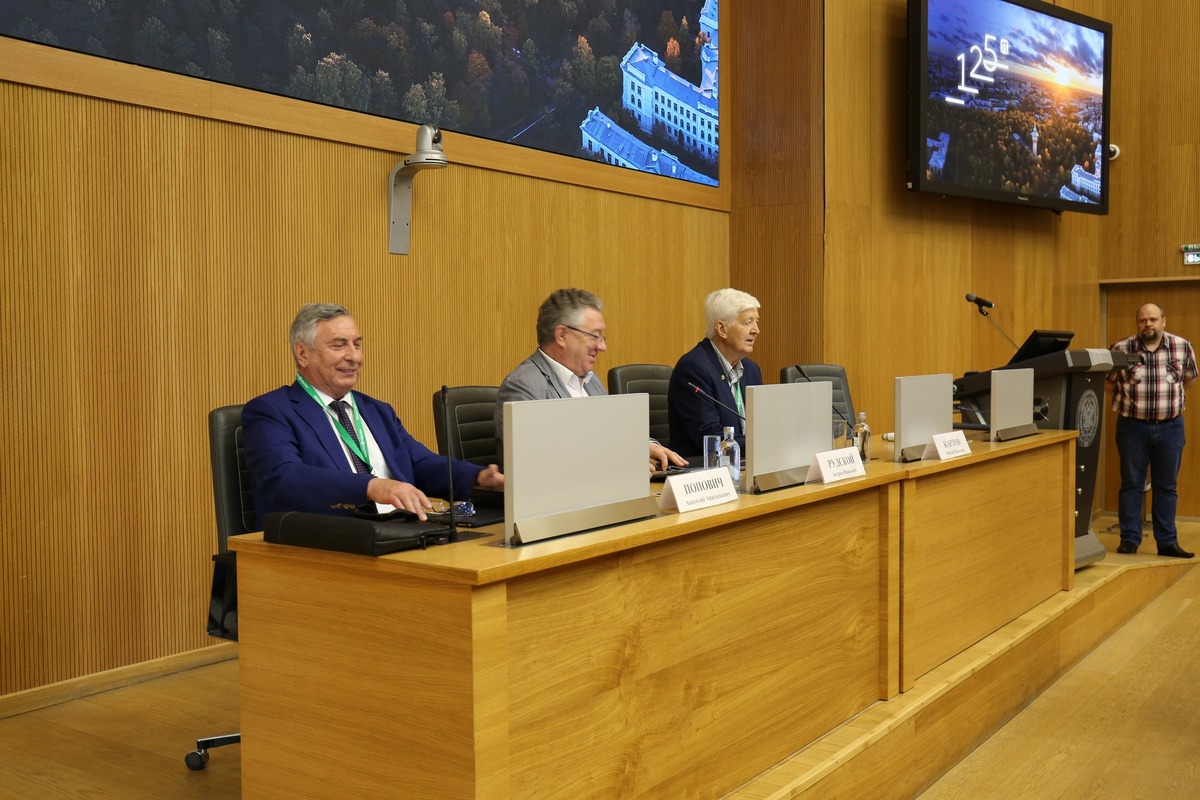 В СПбПУ прошла двадцатая конференция по современным материалам и передовым технологиям 