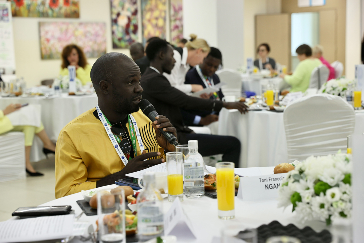 Нган Тони Франсуа, руководитель ассоциации выпускников российских (советских) вузов в Камеруне под названием «Союзники»