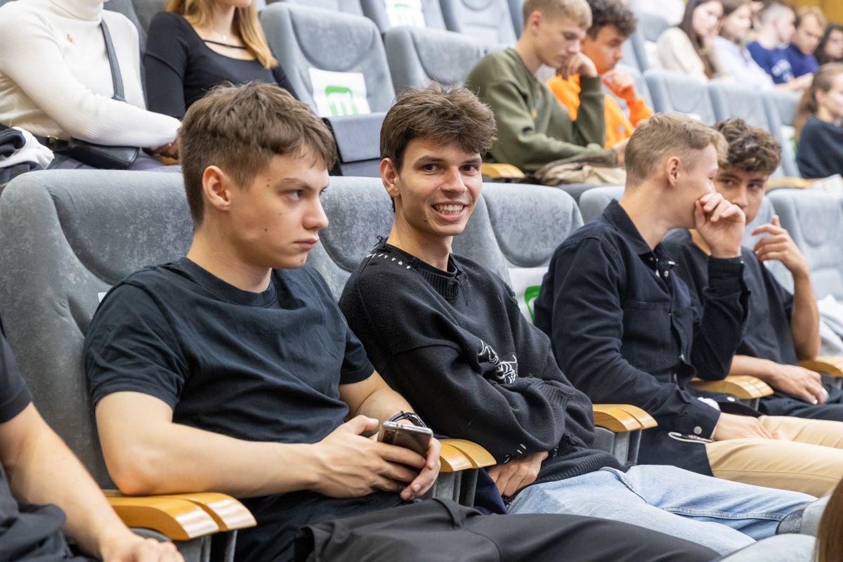 Организаторы и партнёры программы познакомили студентов с возможностями, которые ждут их после окончания обучения Организаторы и партнёры программы познакомили студентов с возможностями, которые ждут их после окончания обучения