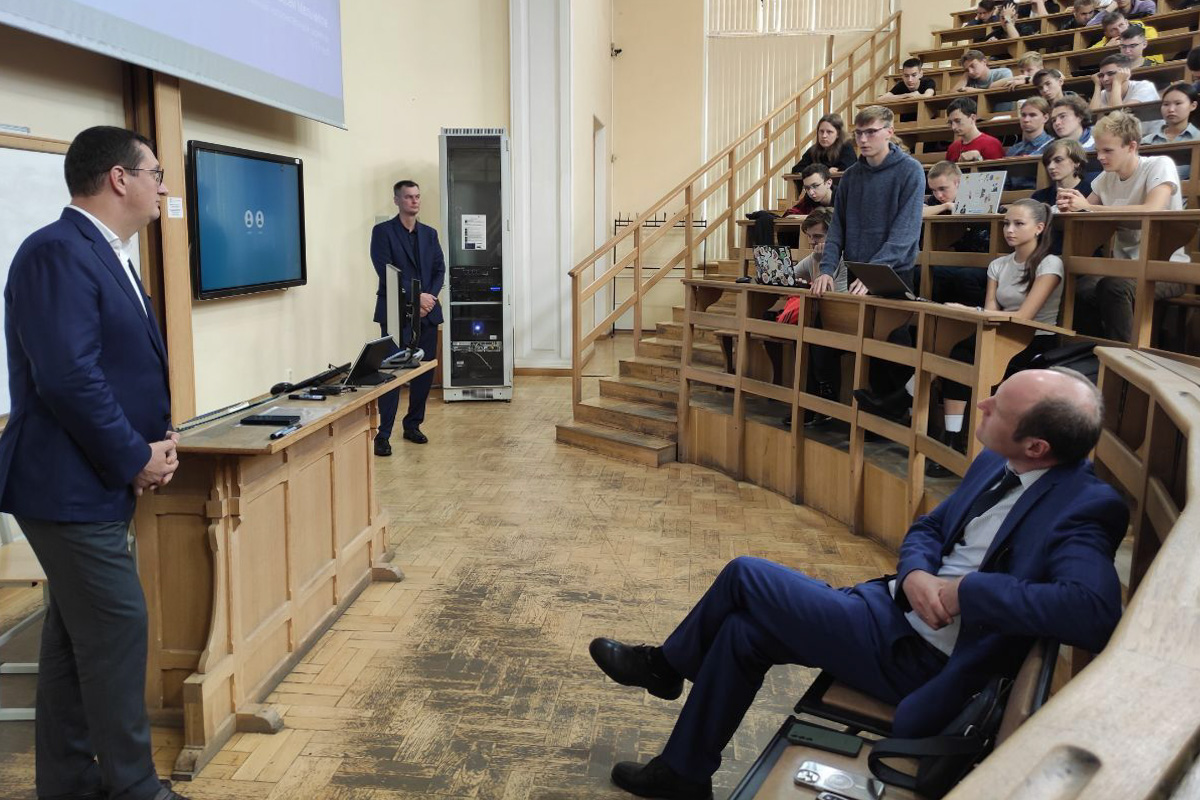 Управляющий партнер ИТ-холдинга Fplus Алексей Мельников прочитал лекцию для студентов Политеха Управляющий партнер ИТ-холдинга Fplus Алексей Мельников прочитал лекцию для студентов Политеха