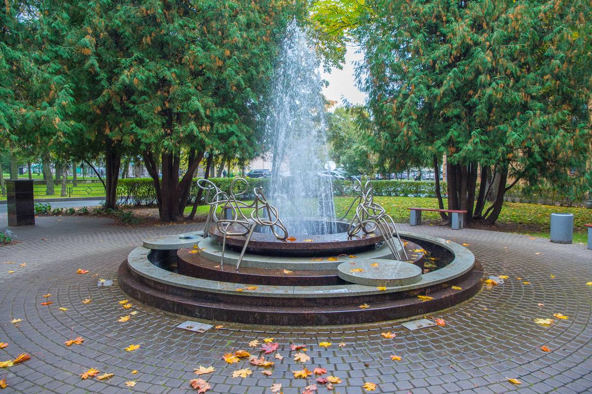 Фонтан «Мы» 