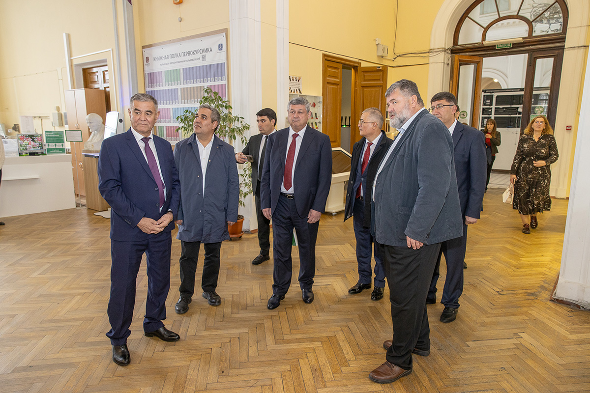 Директор ИБК Александр Племнек представил функционал интегрированной библиотечной системы 