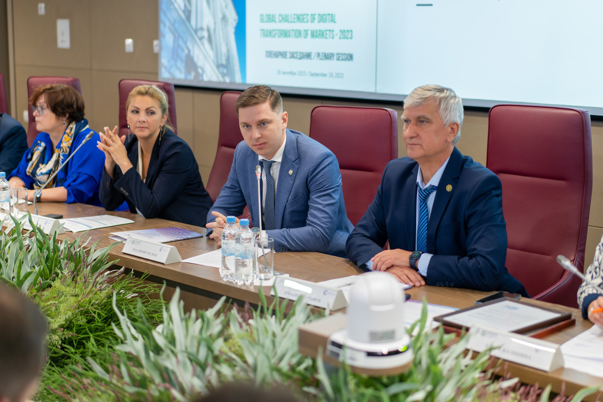 Приветственные слова руководства на открытии конференции 