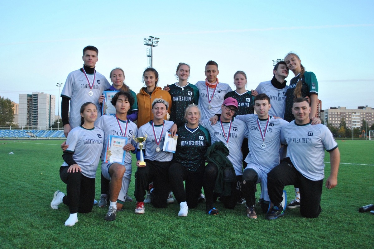 Мужская сборная Политеха по алтимату 