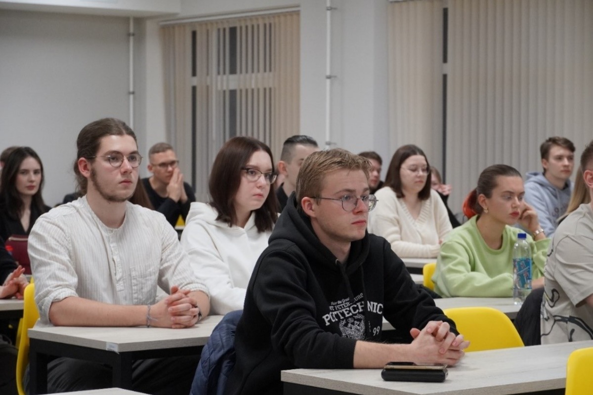 Открыт десятый набор на программу дополнительного профессионального образования при поддержке «Газпром нефти»