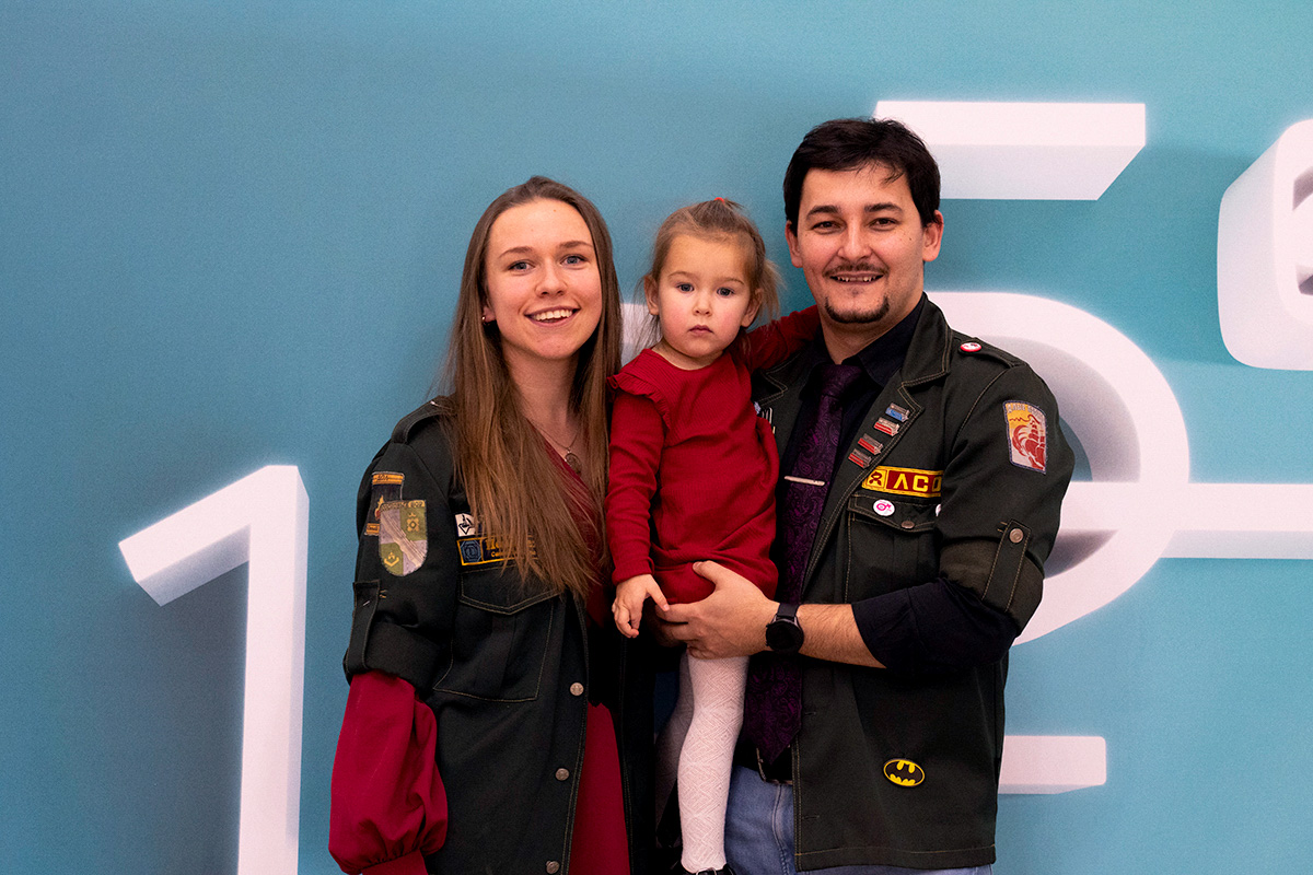 В Белом зале собрались политехники, чьи студенческие годы связаны с отрядами 