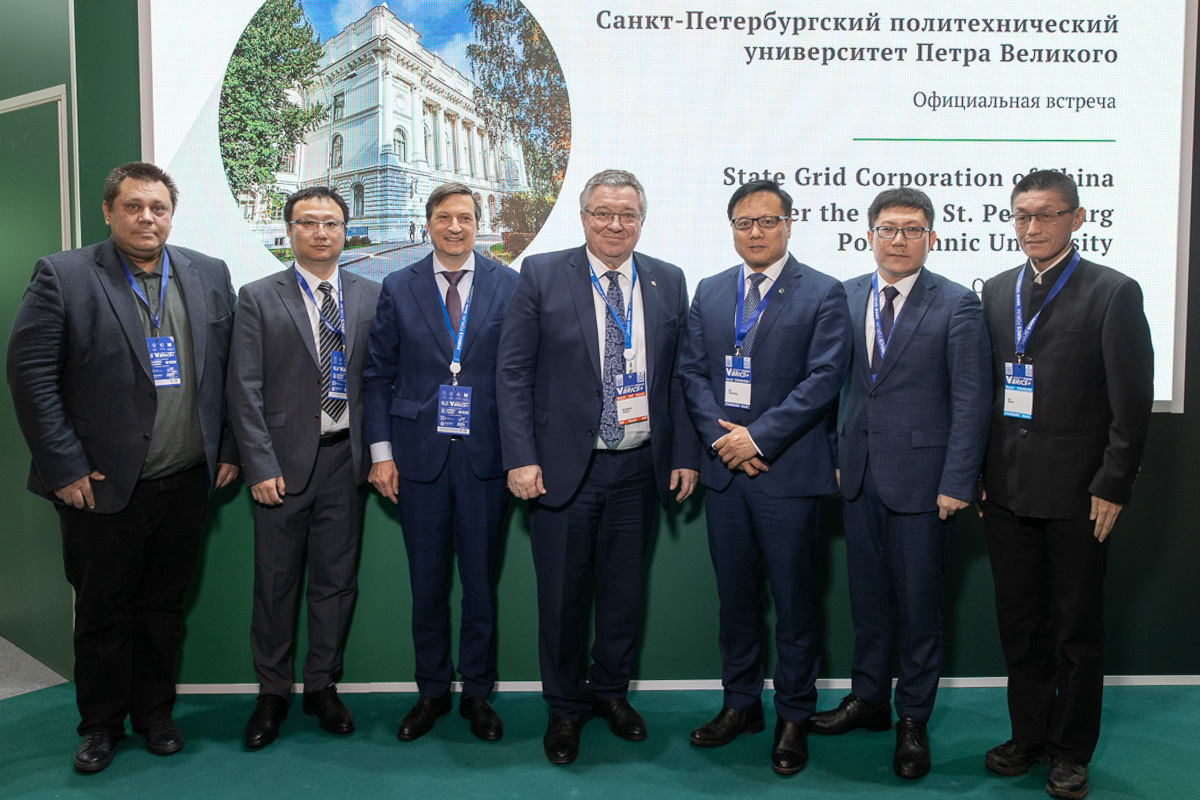 Представители государственной электросетевой корпорации State Grid Представители государственной электросетевой корпорации State Grid