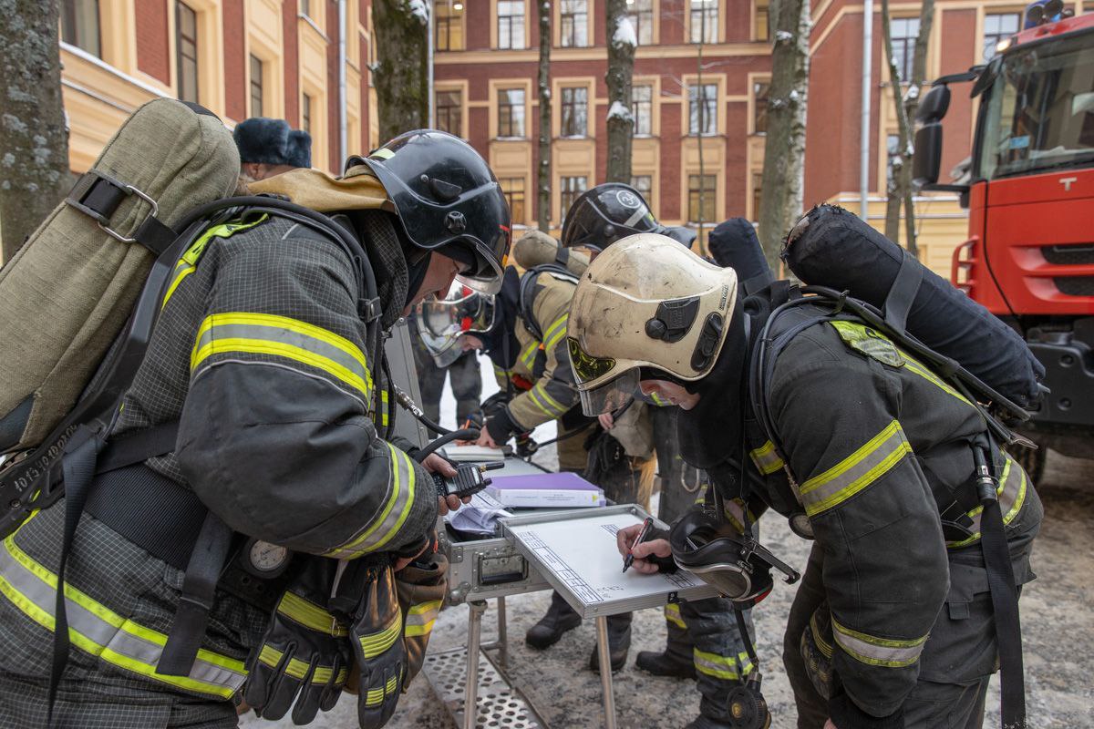 В Политехе отработали действия при пожаре В Политехе отработали действия при пожаре