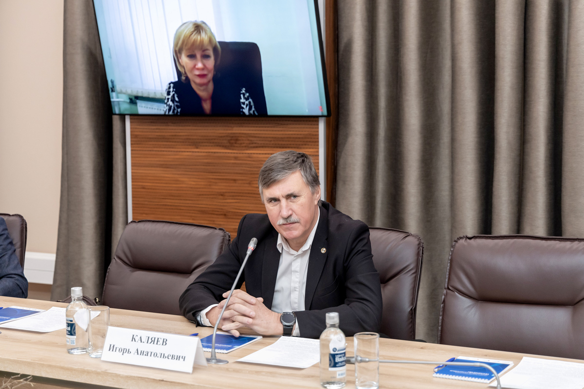 Академик РАН, Почетный доктор СПбПУ Игорь Каляев