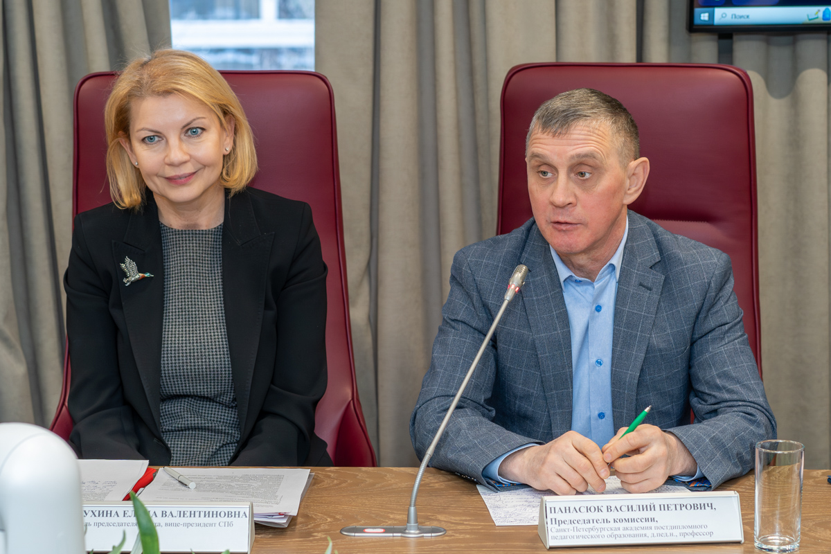 Елена Желтухина 