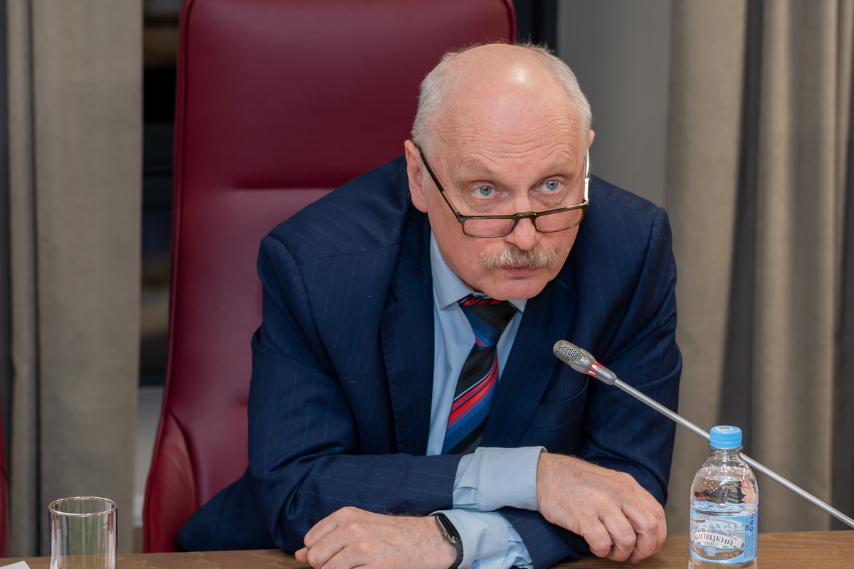 Михаил Тузников 
