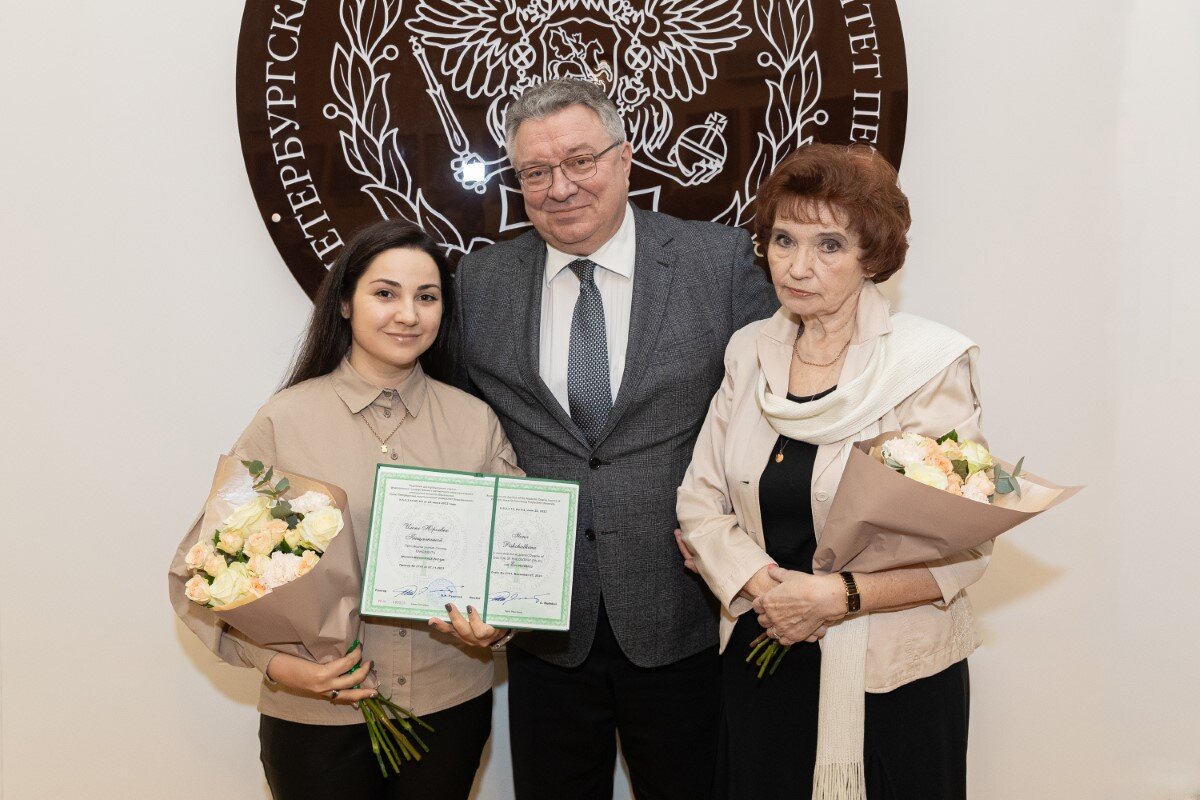 Илона Пищалкина и Светлана Сулоева с ректором Политеха