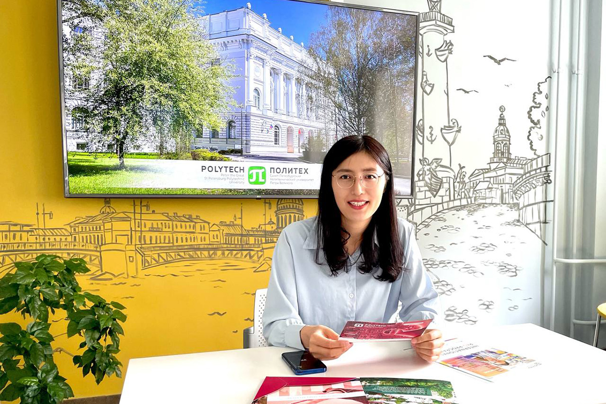 Аспирантка из Шанхая Шауя Цзигээр 