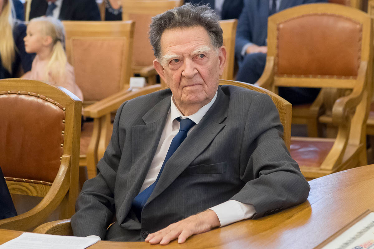 Юрий Сергеевич Васильев Юрий Сергеевич Васильев