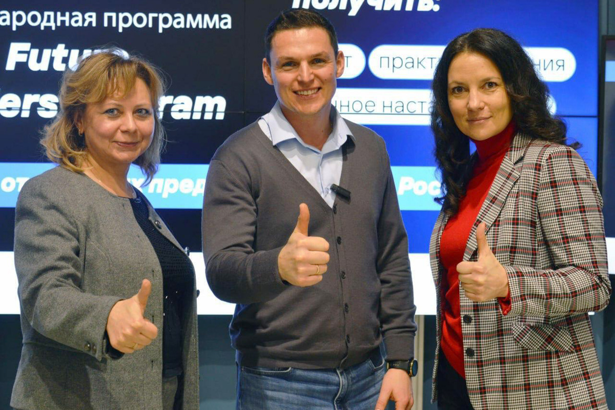 Людмила Панкова, Антон Васильев и Анастасия Давыдова 