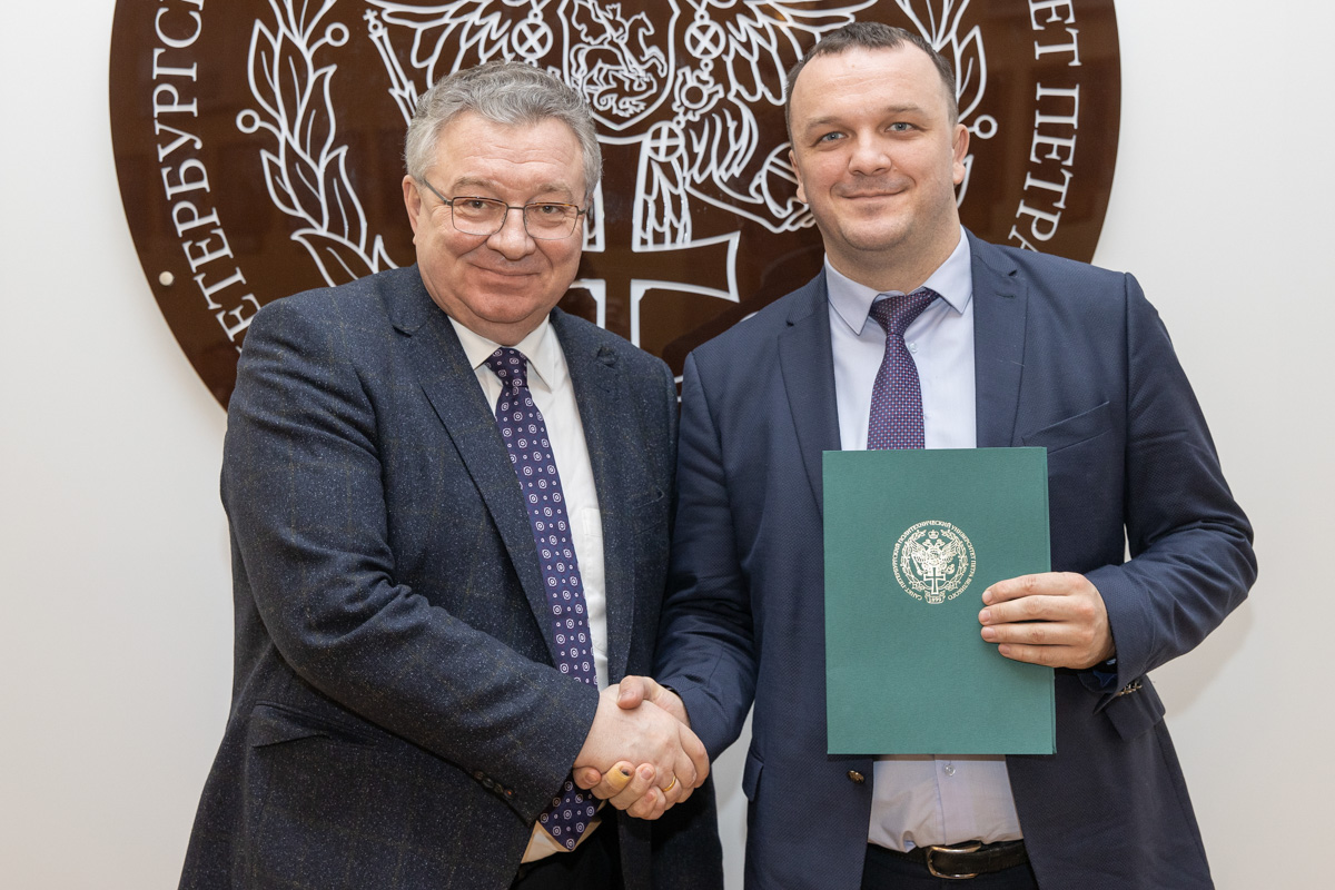 Директор ИЭ Виктор Барсков Директор ИЭ Виктор Барсков