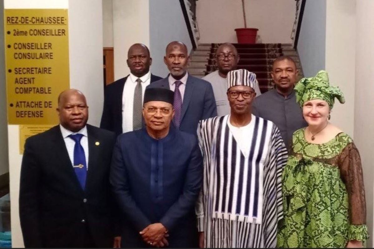 Исса Того на приёме в консульстве Республики Мали 