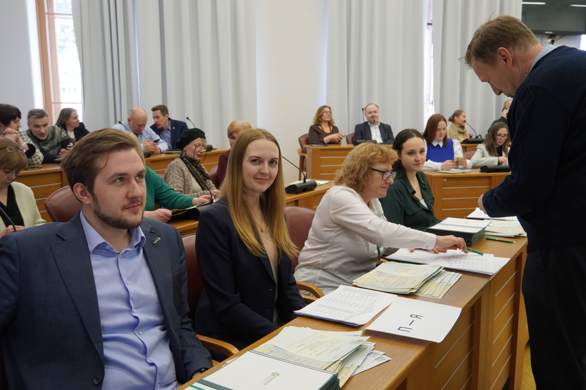 Выдача дипломов о профессиональной переподготовке