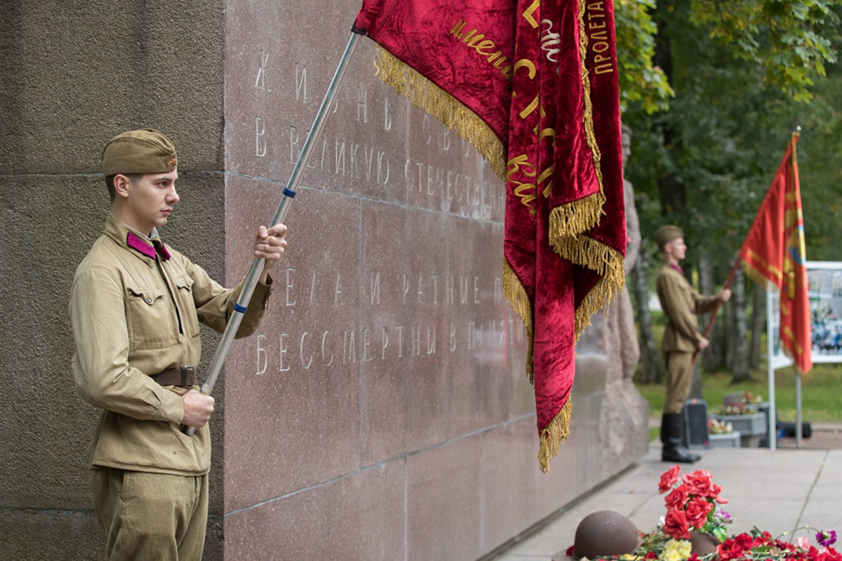 Памятник погибшим политехникам 