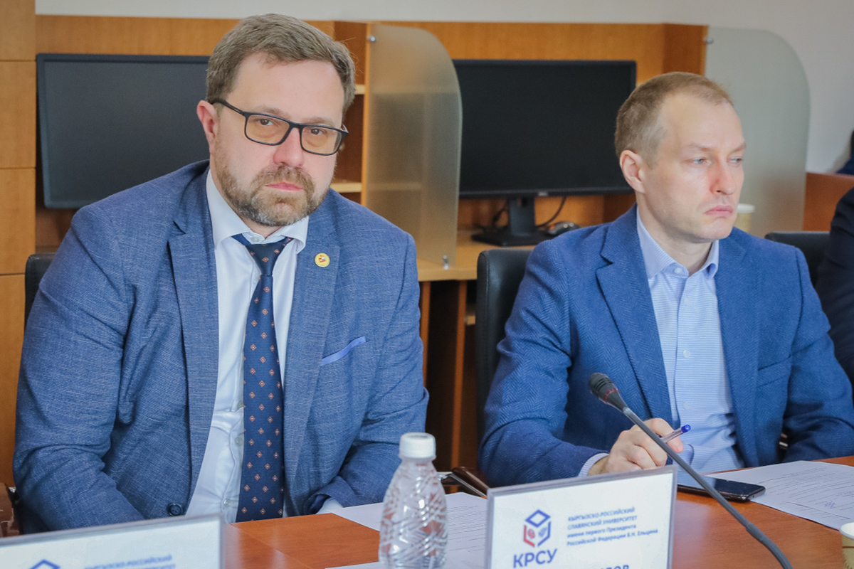 Денис Фомин-Нилов и Вадим Смирнов Денис Фомин-Нилов и Вадим Смирнов