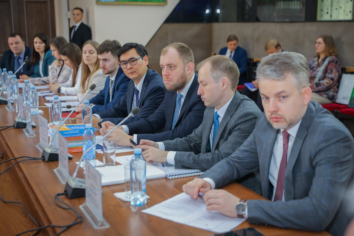 Участники выездного совещания Участники выездного совещания