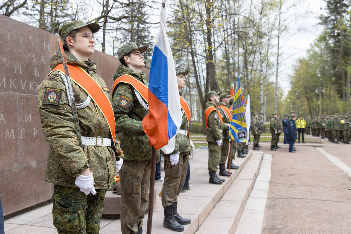 Памятная акция «Встречаем Победу в Политехническом»