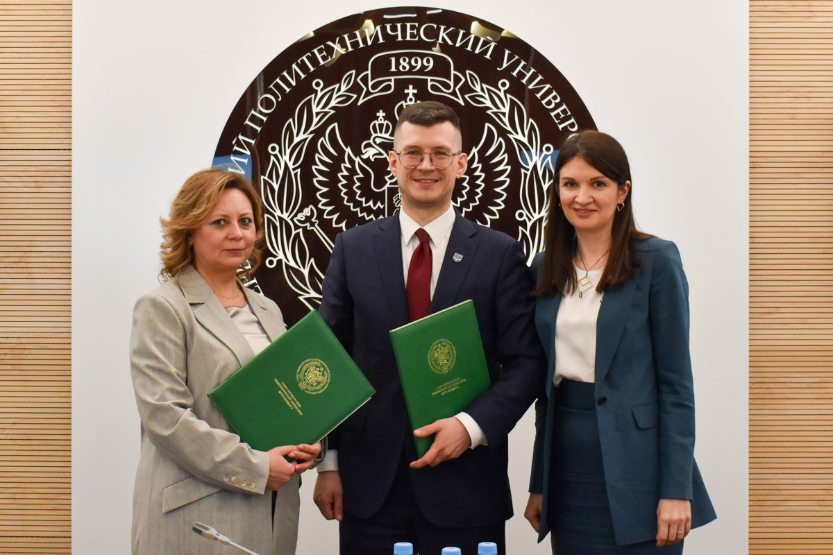 Людмила Панкова, Павел Балабанов и Марина Петроченко Людмила Панкова, Павел Балабанов и Марина Петроченко