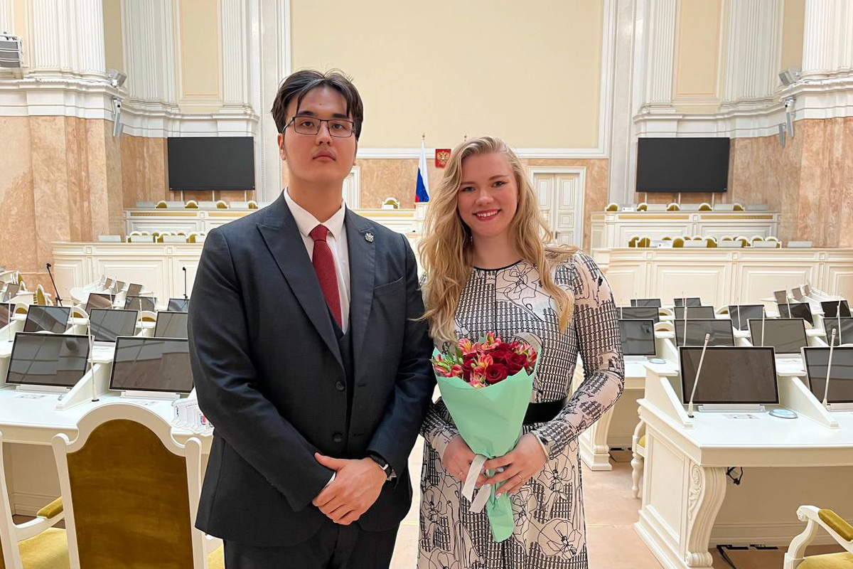 Магистранты 1 курса ГМУ Ахад Альмурзаев и Варвара Бучерова Магистранты 1 курса ГМУ Ахад Альмурзаев и Варвара Бучерова