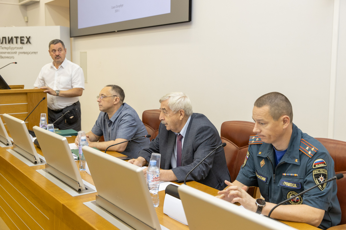 В Политехе прошли командно-штабные учения В Политехе прошли командно-штабные учения