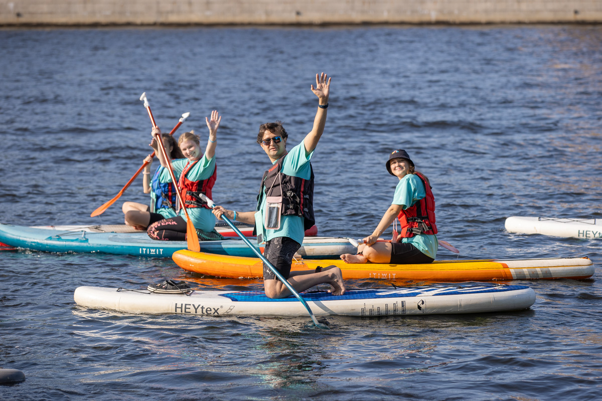 В пути ребята успевали общаться на самые разные темы 