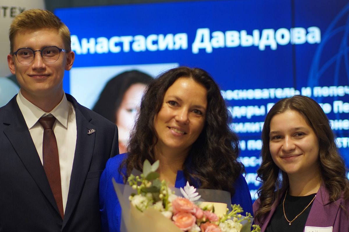 Выступление выпускников первого потока