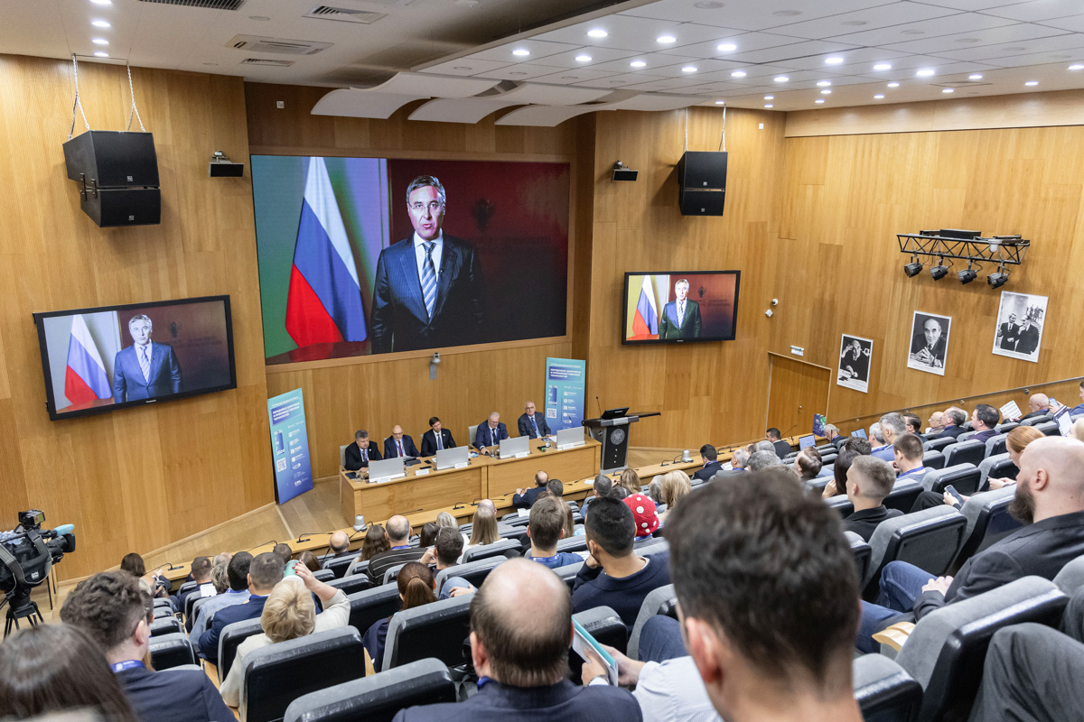Видеообращение Министра науки и высшего образования РФ Валерия Фалькова 