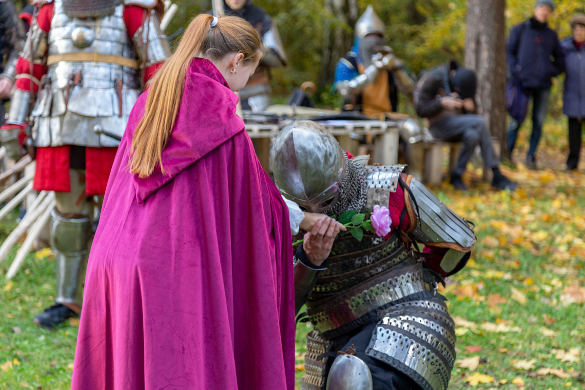 В случае ничьей Суд дам оценивал куртуазность рыцаря 