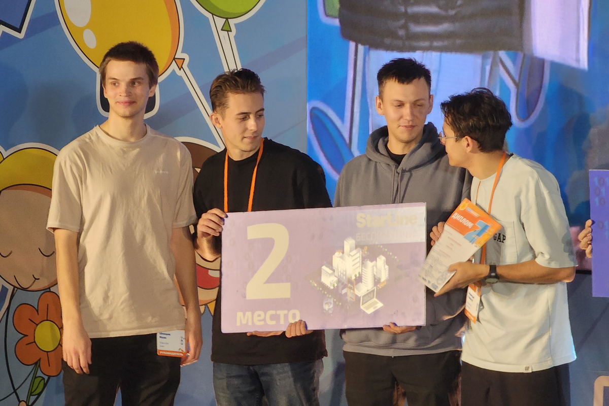 Политехники взяли «серебро» на фестивале Робофинист