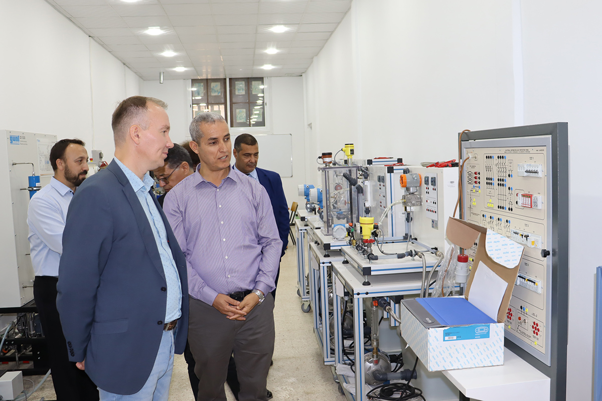 Посещение лабораторий