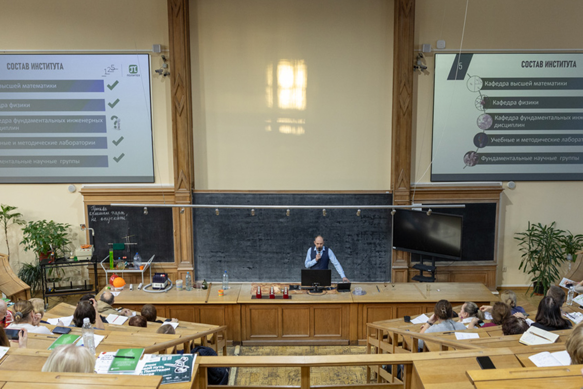 Выступление Павла Захарова