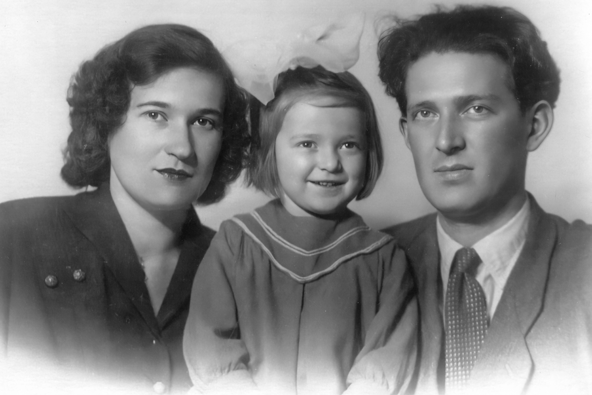 Юрий Сергеевич Васильев с супругой Лидией Николаевной и дочкой Екатериной 