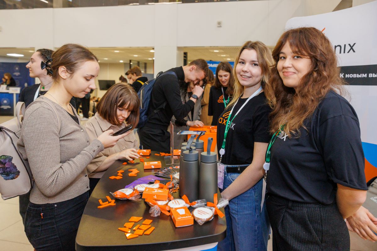 Компания из сферы ИТ-консалтинга Axenix Компания из сферы ИТ-консалтинга Axenix