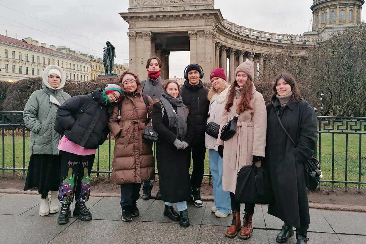 Экскурсия по Петербургу Экскурсия по Петербургу