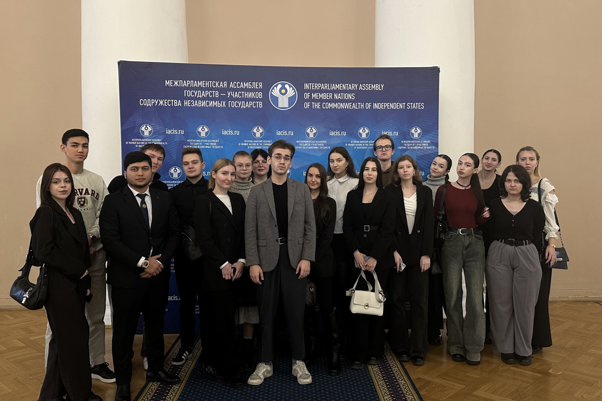 Студенты СПбПУ на мероприятиях МПА СНГ Студенты СПбПУ на мероприятиях МПА СНГ