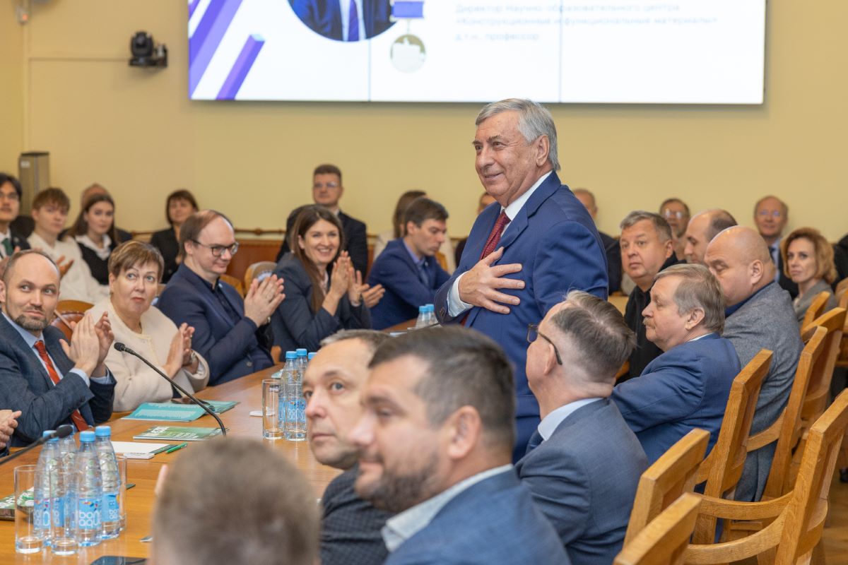 Директор Института машиностроения, материалов и транспорта Анатолий Попович Директор Института машиностроения, материалов и транспорта Анатолий Попович