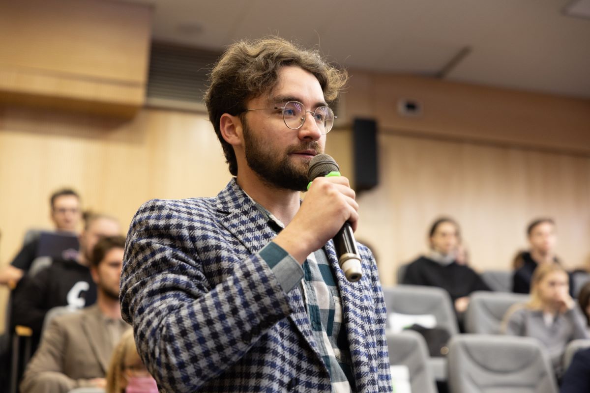 Студенты интересовались, как стать руководителем и избежать ошибок 