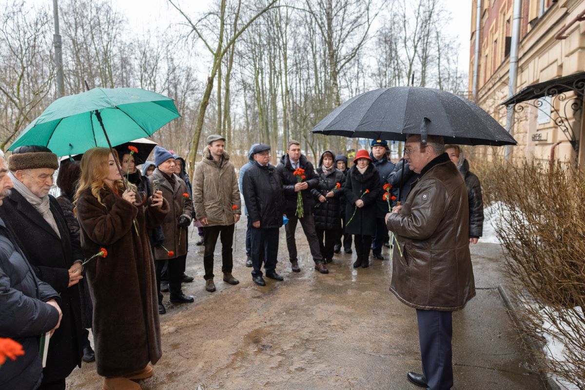 В Политехническом университете прошли мероприятия, посвящённые памяти Юрия Сергеевича Васильева В Политехническом университете прошли мероприятия, посвящённые памяти Юрия Сергеевича Васильева