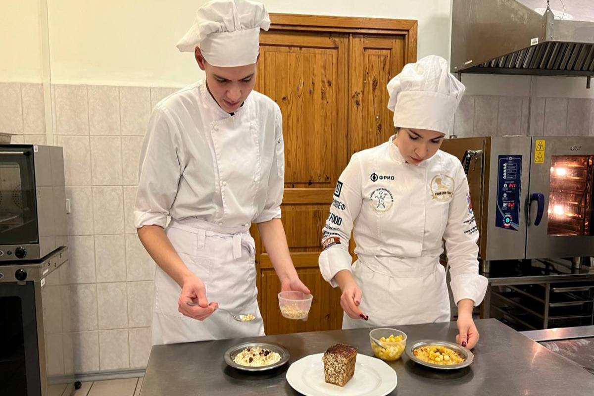 Политехники разработали сборник рецептур для питания детей в школах Петербурга 