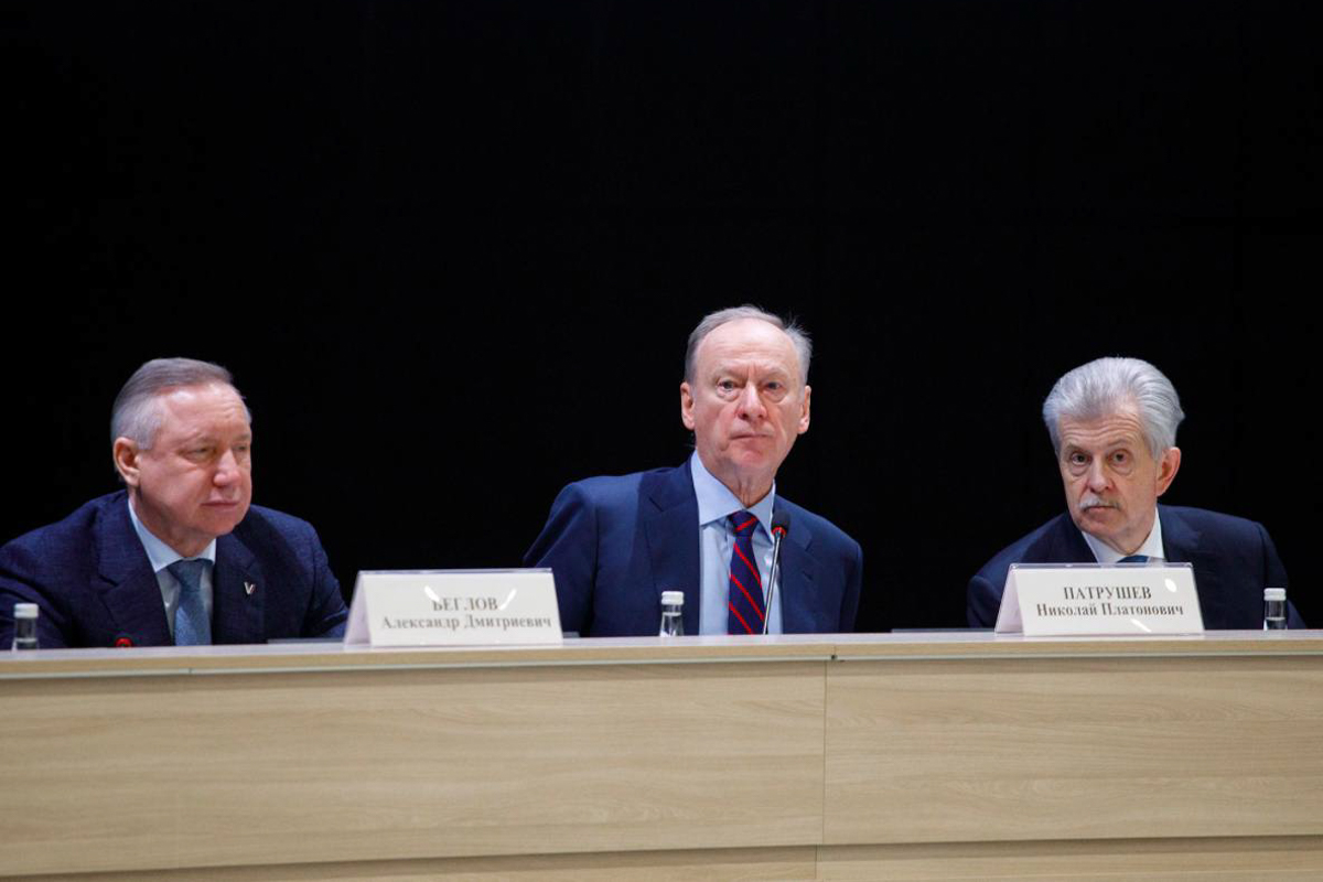Совещание под председательством помощника Президента РФ Николая Патрушева. Фото предоставлено СПбГМТУ Совещание под председательством помощника Президента РФ Николая Патрушева. Фото предоставлено СПбГМТУ