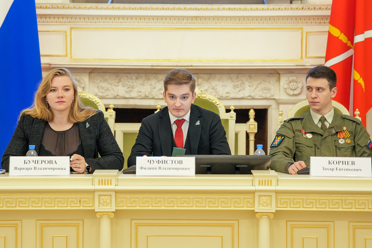 Варвара планирует защитить магистерскую диссертацию Варвара планирует защитить магистерскую диссертацию