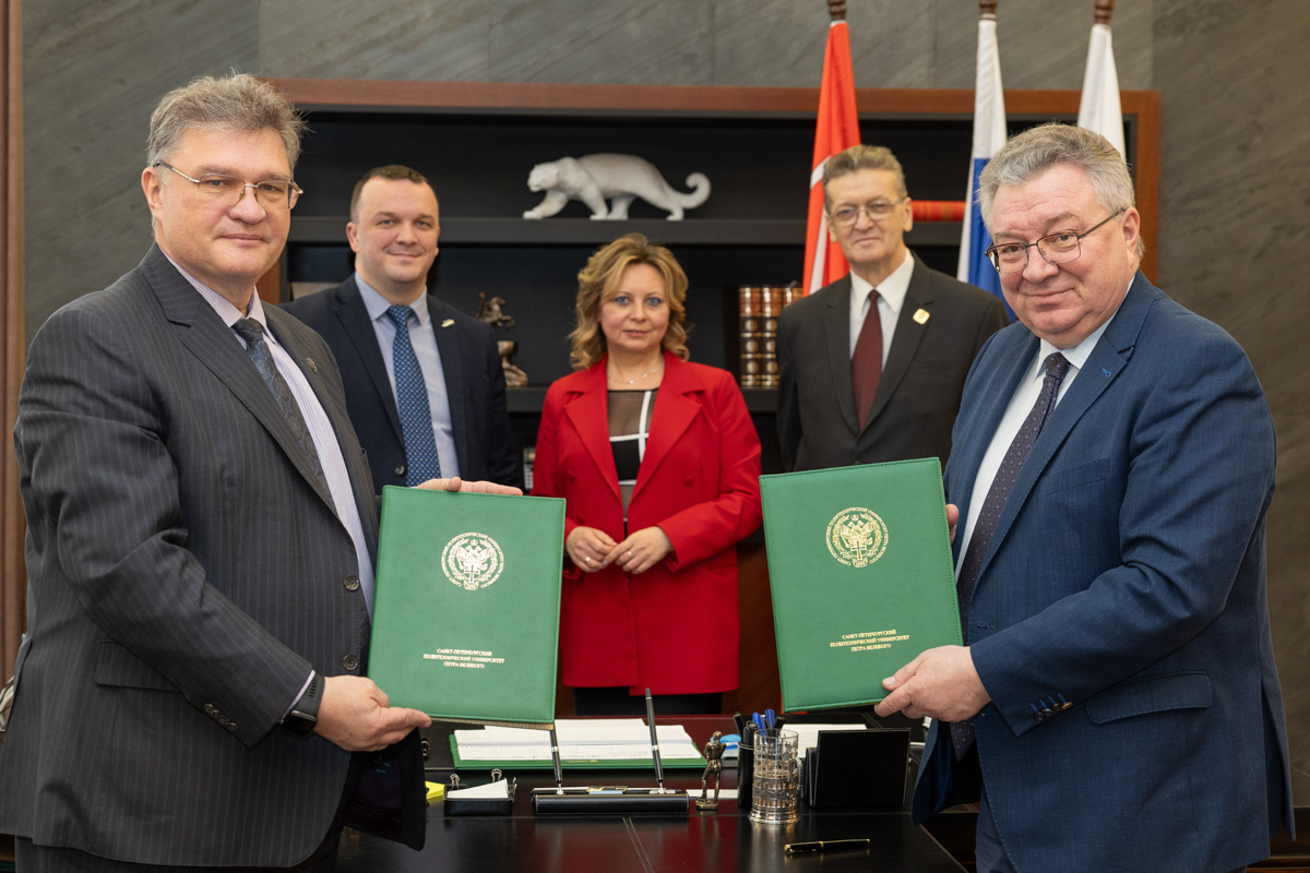 Генеральный директор компании «Газпром трансгаз Санкт-Петербург» Георгий Фокин и ректор Санкт-Петербургского политехнического университета Петра Великого Андрей Рудской подписали новую редакцию соглашения о сотрудничестве 