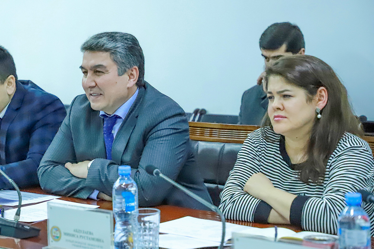 Ректор РТСУ Машраб Файзулло и первый проректор Миниса Абдуллаева 